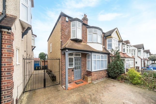 Southway, Raynes Park SW20 3 bed end of terrace house for sale