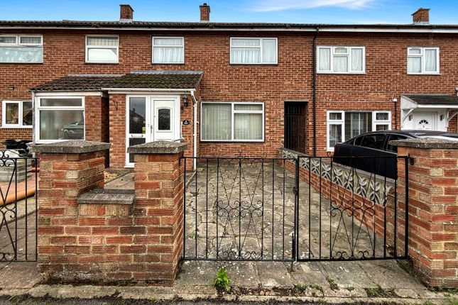 Houghton Regis, Bedfordshire LU5 3 bed terraced house for sale