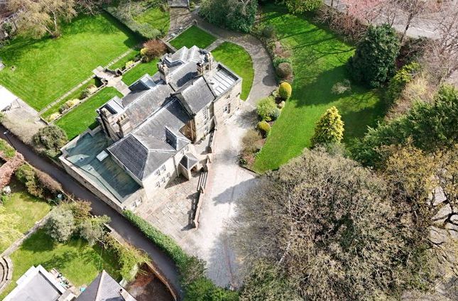 4 bed detached house