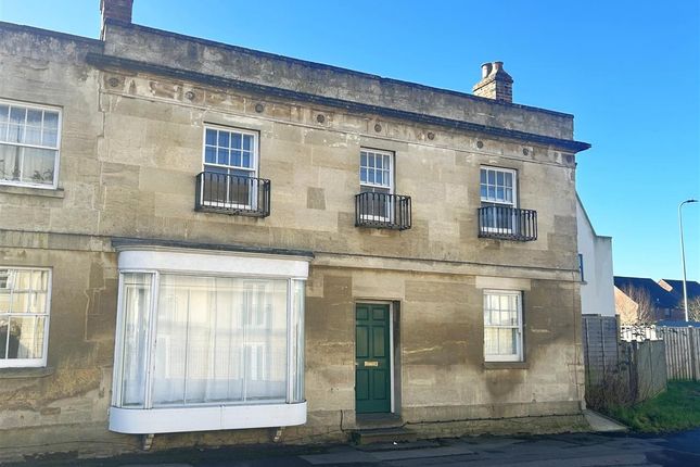 London Road, Chippenham 1 bed flat for sale