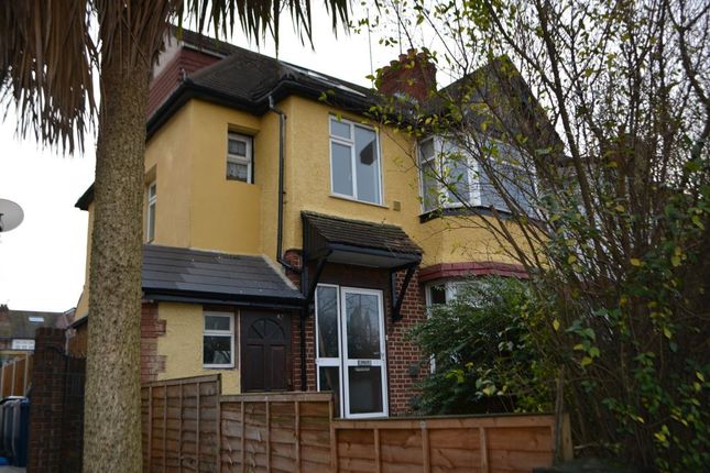 Waverley Gardens, London 1 bed apartment for sale