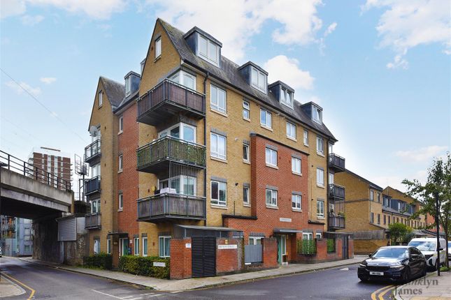 48 Repton Street, London, E14 1 bed flat for sale