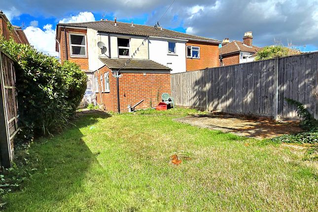 Avenue Road 4 bed end of terrace house for sale