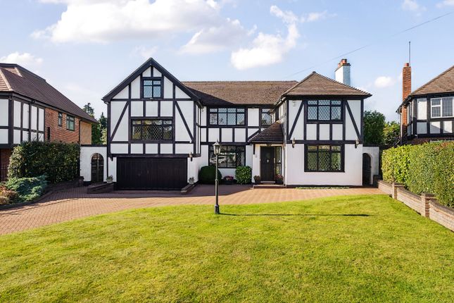 5 bed detached house