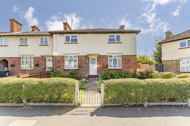 Townholm Crescent, London 2 bed maisonette for sale