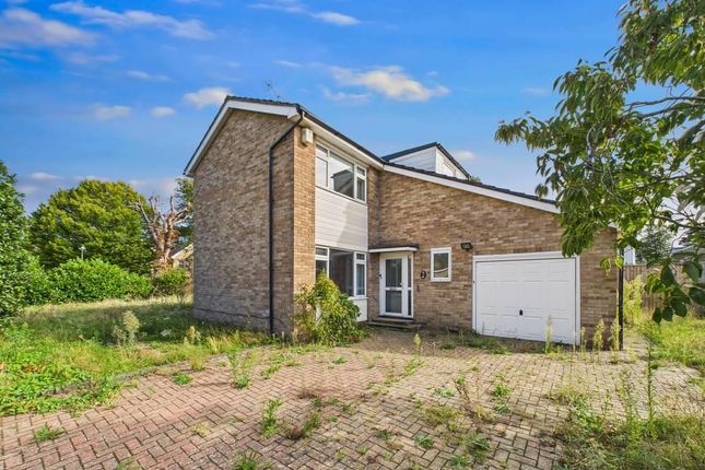 Parsons Mead, East Molesey 3 bed detached house for sale