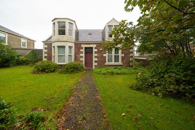 4 bed detached house
