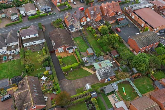 Alcester Road, Lickey End, B60 3 bed detached bungalow for sale
