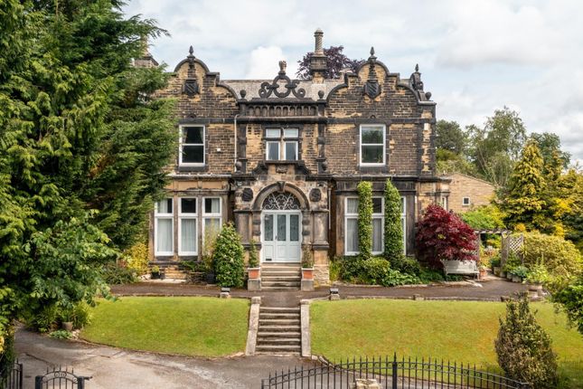 Oaklea Hall, Leeds LS16 3 bed apartment for sale