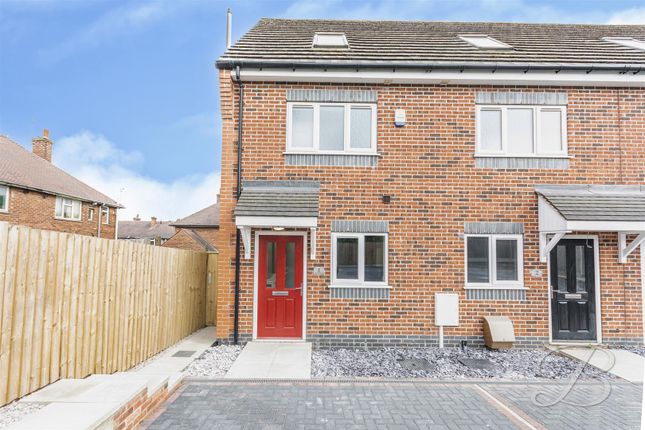 2 bedroom town house for sale