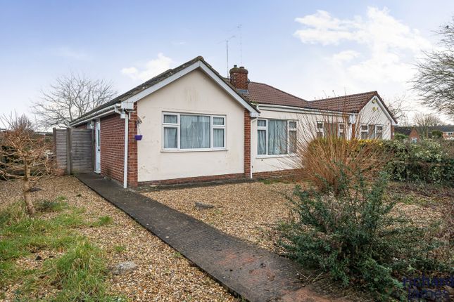 Wharf Road, Wroughton, Swindon, SN4 3 bed semi