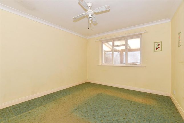 3 bed semi-detached bungalow