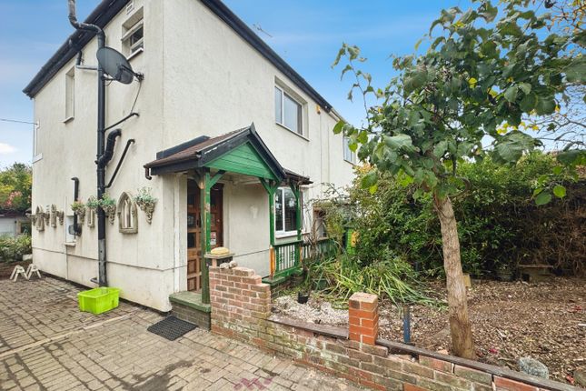 Wilkinson Avenue, Doncaster DN8 3 bed semi