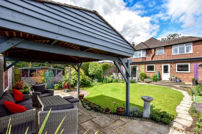 Woodside Road, Watford WD25 5 bed detached house for sale