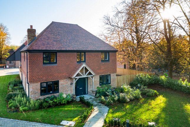 Green Drive, Etchinghill, CT18 5 bed detached house for sale