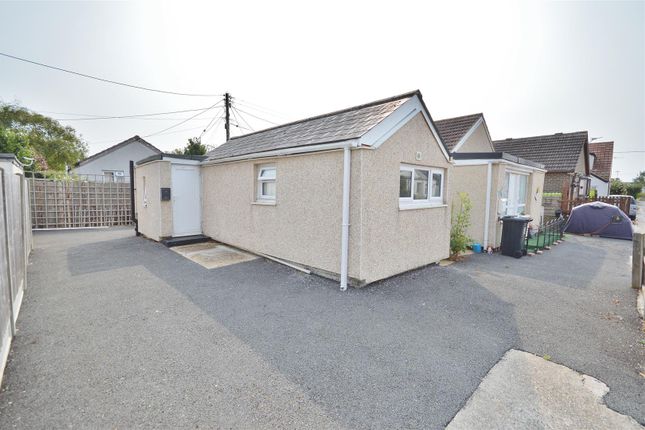 1 bedroom detached bungalow for sale