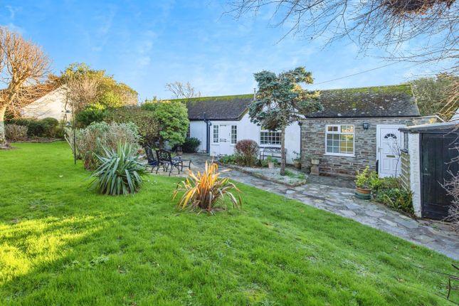Looe PL13 4 bed detached bungalow for sale