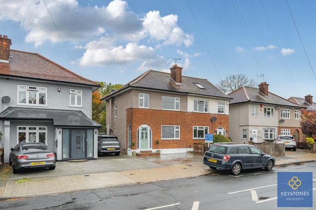 Carter Drive, Collier Row, RM5 3 bed semi