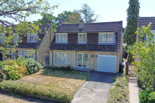 Frere Avenue, Fleet GU51 4 bed detached house for sale