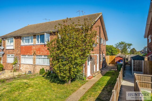 Iron Mill Lane, Crayford, Kent, DA1 4RS 2 bed maisonette for sale