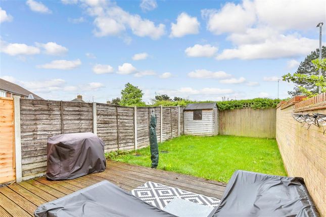3 bed end terrace house