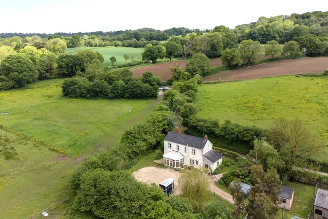 3 bedroom country house for sale