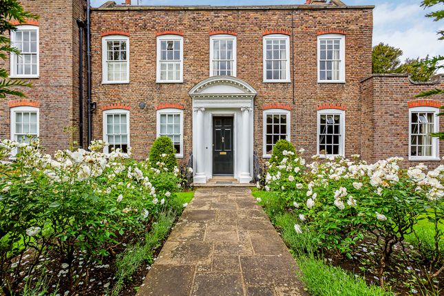 River Lane, South West London TW10 7 bed house for sale