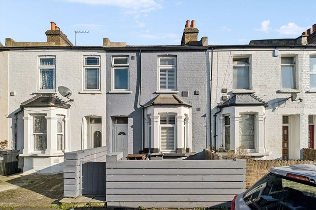 Cross Lances Road, Hounslow TW3 3 bed terraced house for sale