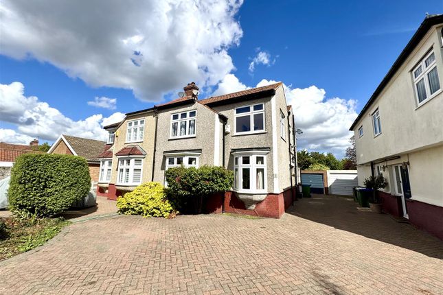 Grace Avenue, Bexleyheath DA7 4 bed semi