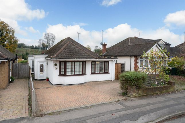Links Way, Croxley Green, Rickmansworth 3 bed detached bungalow for sale