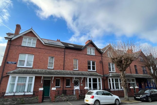 7 bed terraced house