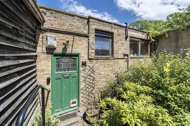 West Grove, London SE10 3 bed detached house for sale