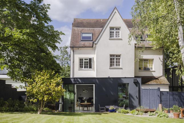 Longton Avenue, Sydenham, London, SE26 3 bed apartment for sale