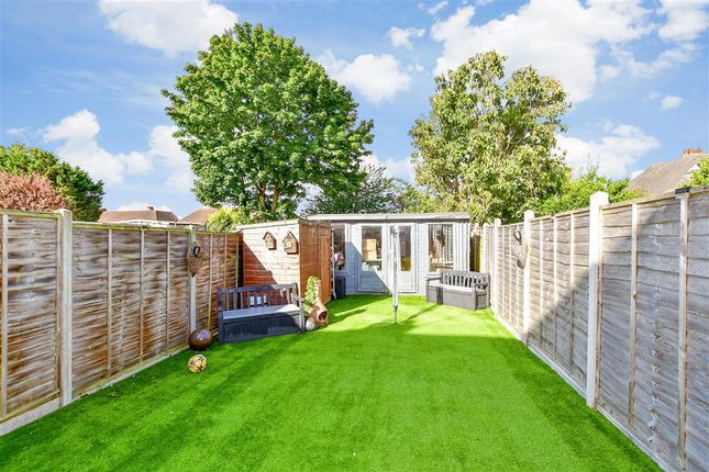 Arundel Road, Angmering, West Sussex 2 bed terraced house for sale