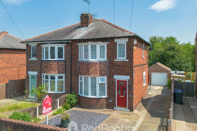 Ingleborough Drive, Doncaster DN5 3 bed semi