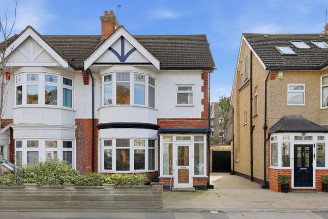 Woodlands Avenue, Aldersbrook 3 bed house for sale