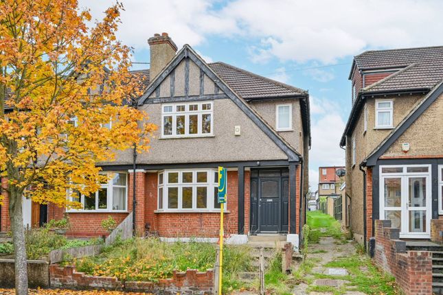 Brookbank Avenue, Hanwell, London, W7 3 bed end of terrace house for sale
