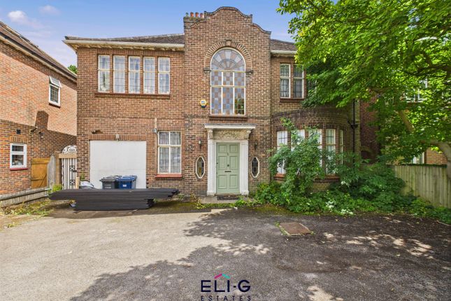 Goodyers Gardens, NW4 5 bed detached house for sale