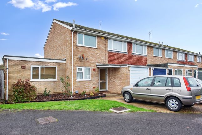 Cedar Avenue, Camberley GU17 3 bed end of terrace house for sale