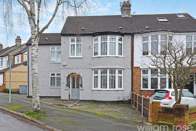 Abbotts Crescent, London E4 5 bed semi