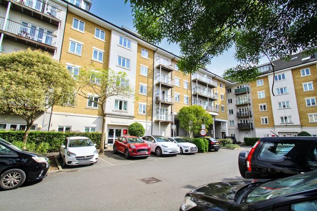 Park Lodge Avenue, Kensington House, UB7 2 bed apartment for sale