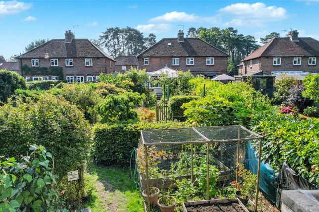 Eight Acres, Hindhead, Surrey, GU26 3 bed semi