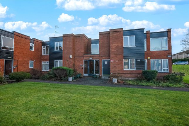 Blackmoor Court, Leeds 2 bed apartment for sale