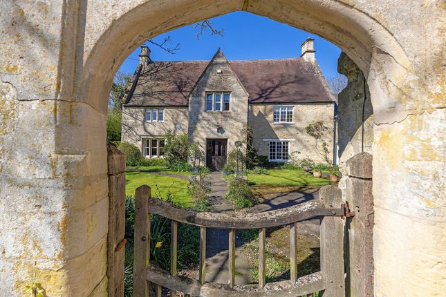 Manor Street, Raunds, NN9 7 bed detached house for sale