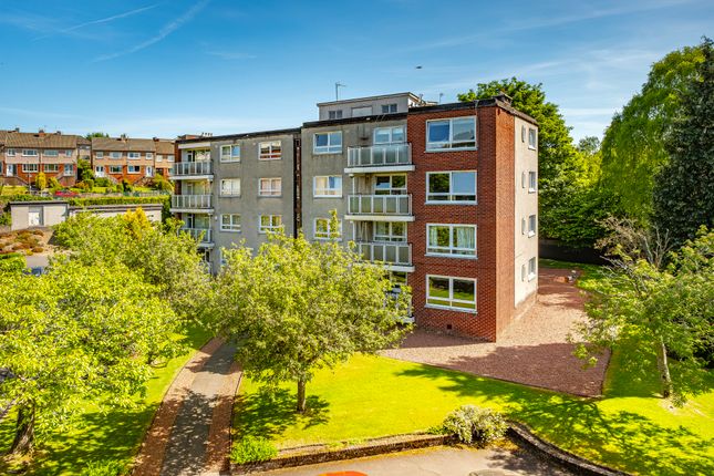 3 bedroom flat for sale