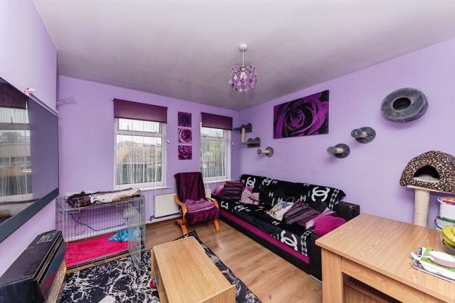 3 bedroom flat for sale