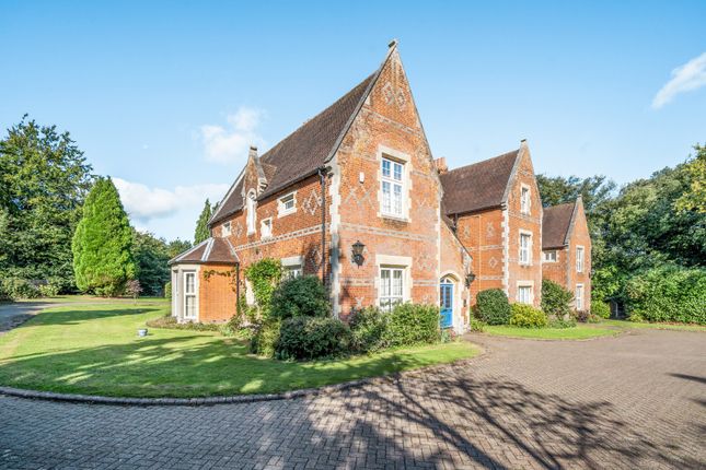 Wrotham Road, Meopham, Gravesend 3 bed apartment for sale