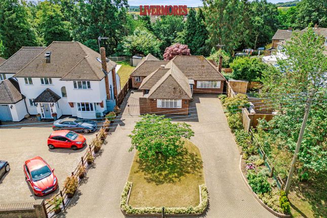 Oakfield Lane, Dartford 3 bed detached bungalow for sale
