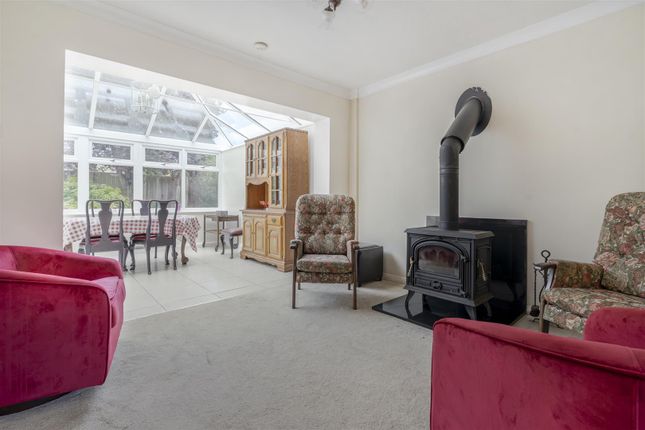 Rutherford Way, Tonbridge TN10 6 bed detached house for sale