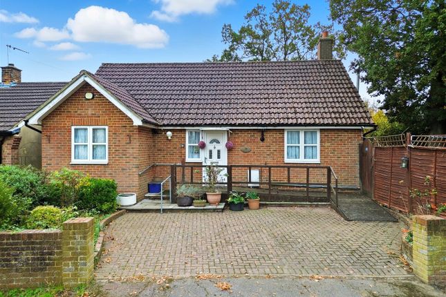 CHAIN FREE: Parkfields, Roydon 2 bed detached bungalow for sale